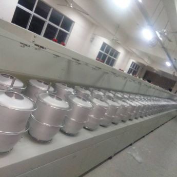 Stroj na výrobu pradenia