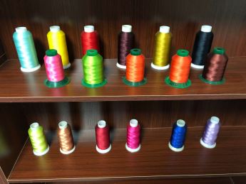 Pure Polyester Pagoda Šitie Hodváb Nízka elastická hodvábna výšivka niť